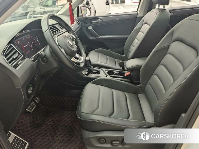 Volkswagen Tiguan L id 4297935 из Китая 11