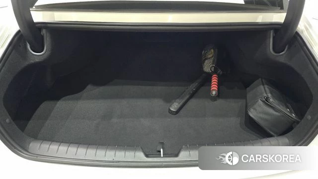 Hyundai Grandeur (GN7) id 3799015 из Кореи 11