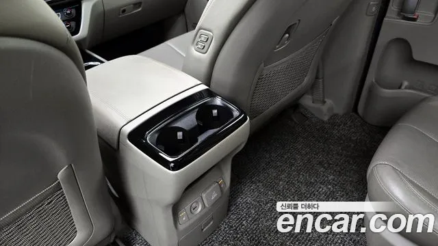 Kia The New Carnival id 2556882 из Кореи 11