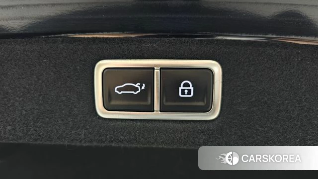 Hyundai Grandeur (GN7) id 4308333 из Кореи 11