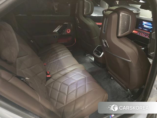 BMW 7 Series (G70) id 4854403 из Кореи 11