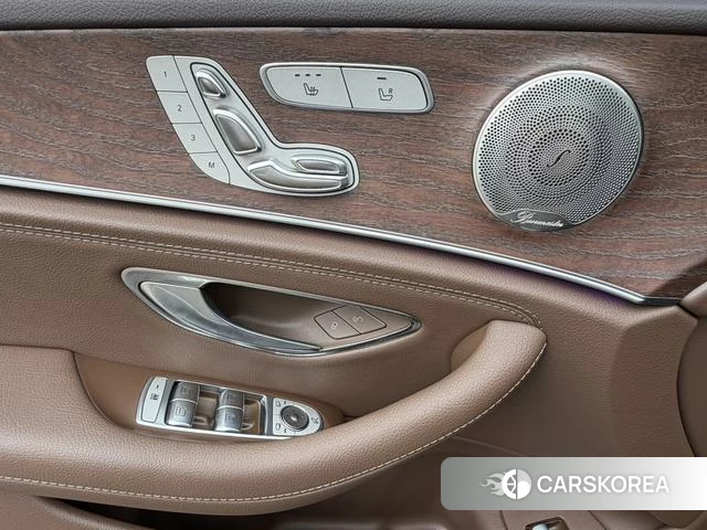 Mercedes-Benz E-class id 4277628 из Китая 11