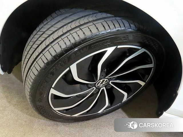 Volkswagen Golf 8th Generation id 3982030 из Кореи 11