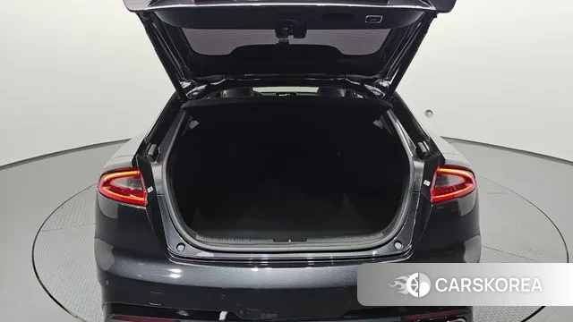 Kia Stinger id 3244218 из Кореи 11