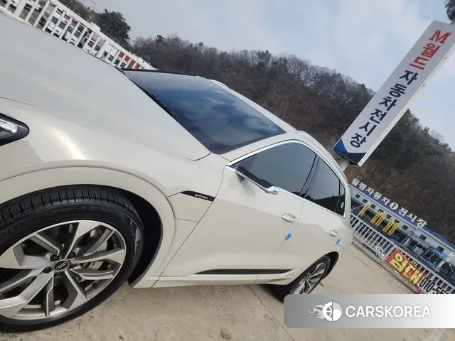 Audi e-Tron id 3690722 из Кореи 11