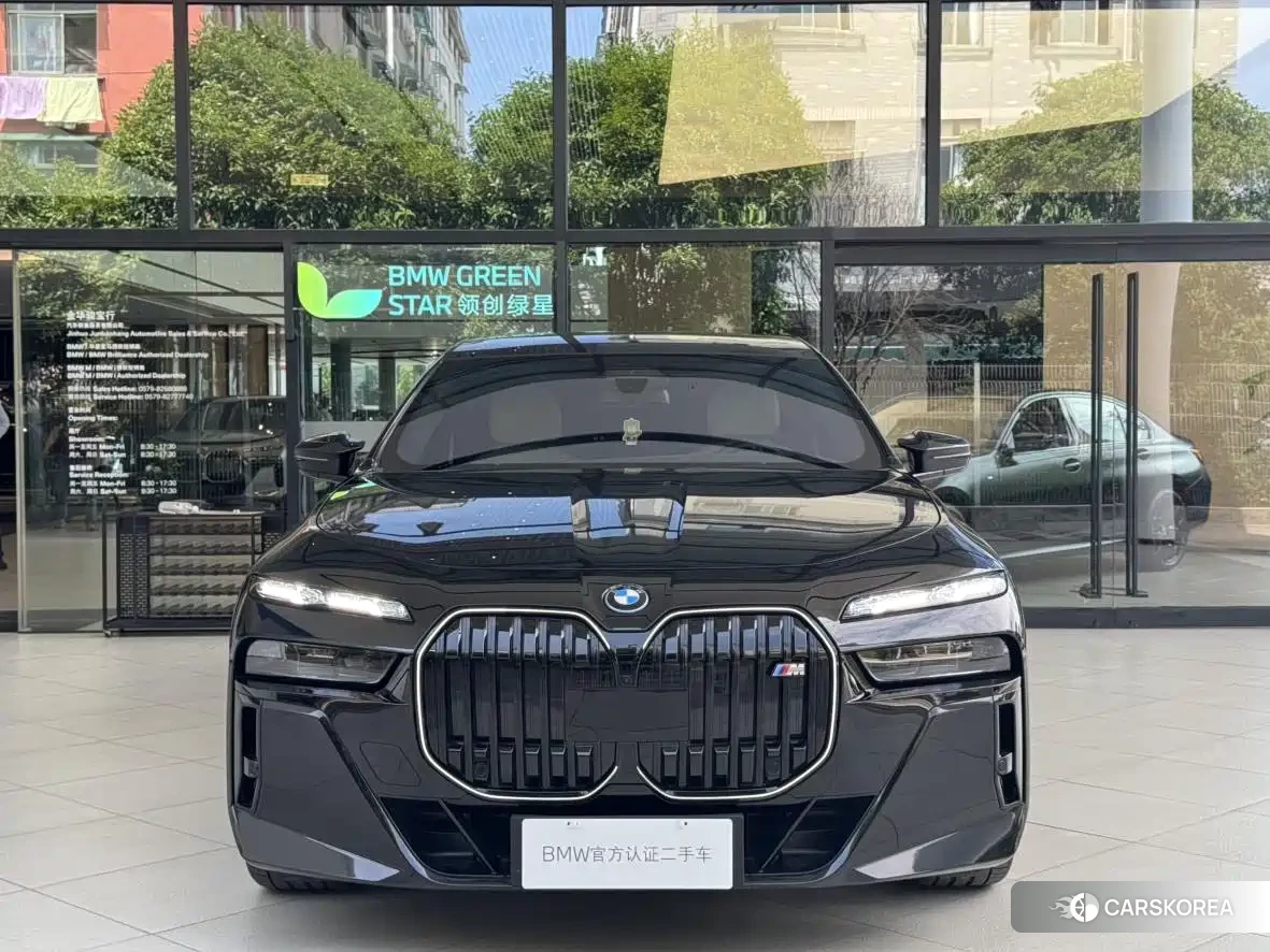 BMW i7 M70L id 4559768 из Китая 11