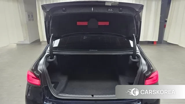 BMW 5 Series (G30) id 3002590 из Кореи 11