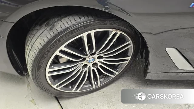 BMW 5 Series (G30) id 3656490 из Кореи 11