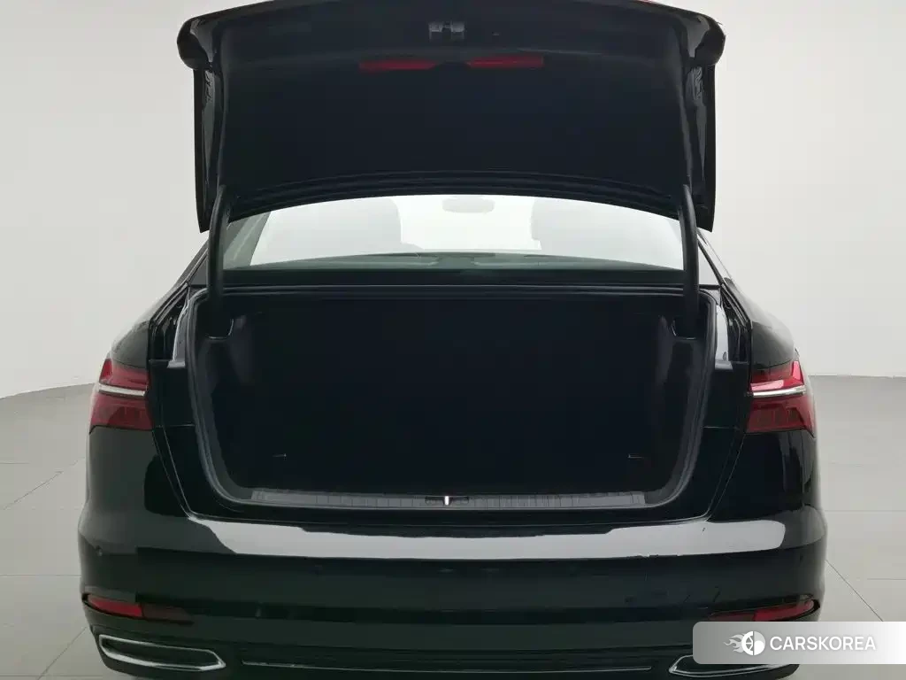 Audi A6L id 4622609 из Китая 11