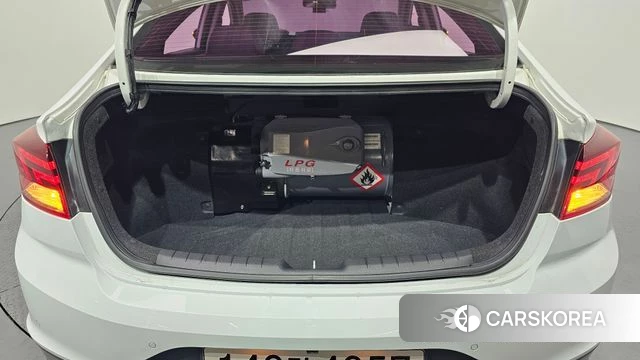 Hyundai The New Avante AD id 3703603 из Кореи 11