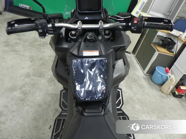Honda X-ADV 750 id 3949937 из Японии 11
