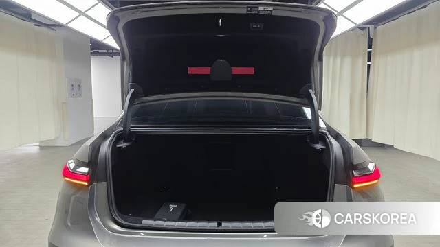 BMW 7 Series (G70) id 4222561 из Кореи 11