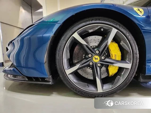 Ferrari SF90 Stradale id 3701179 из Кореи 11