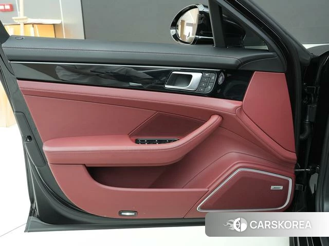 Porsche Panamera id 3926917 из Китая 11