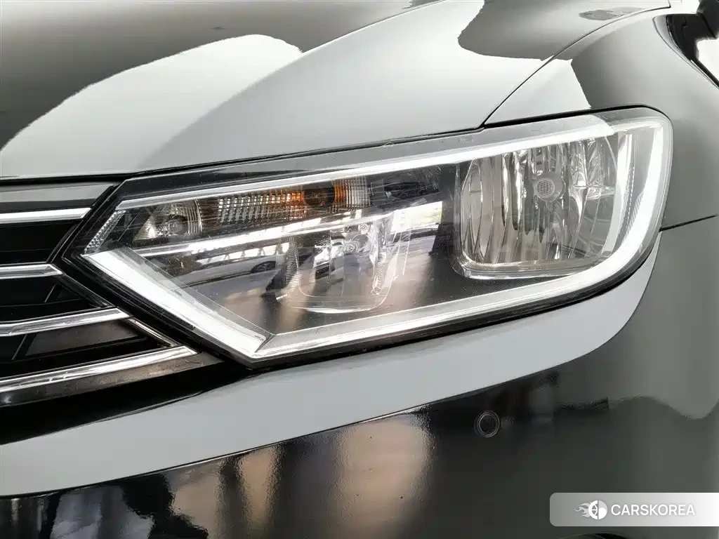 Volkswagen Magotan id 4548110 из Китая 11
