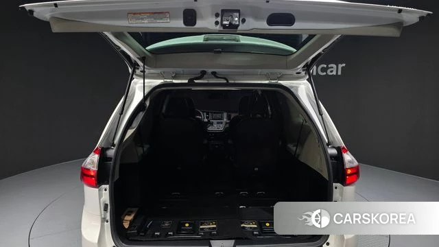 Toyota Sienna id 3880221 из Кореи 11