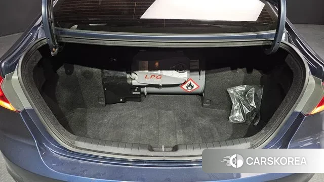 Hyundai Avante AD id 2370933 из Кореи 11