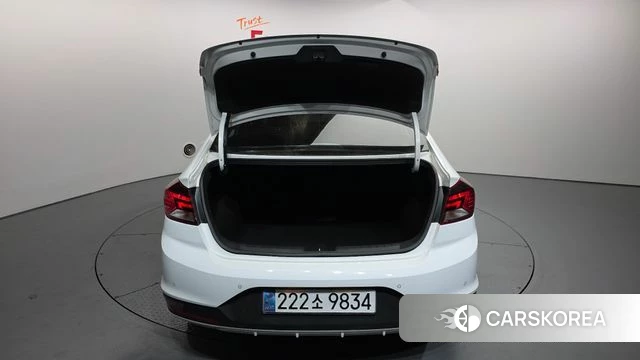 Hyundai The New Avante AD id 4384376 из Кореи 11