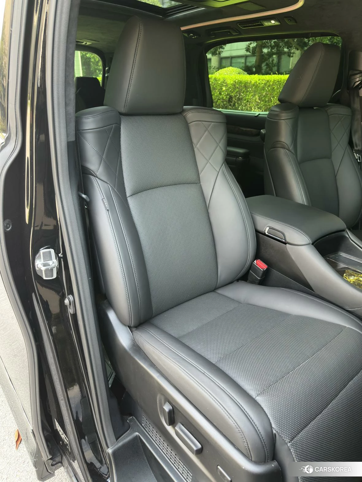 Toyota Alphard id 4453691 из Китая 11