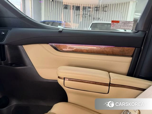 Toyota Elfa id 4208968 из Китая 11