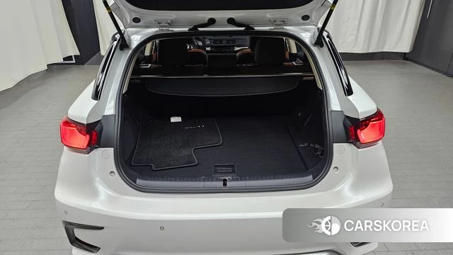 Lexus CT200h id 3899635 из Кореи 11