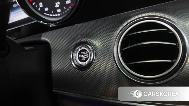 Mercedes-Benz E-Class W213 id 4693446 из Кореи 11