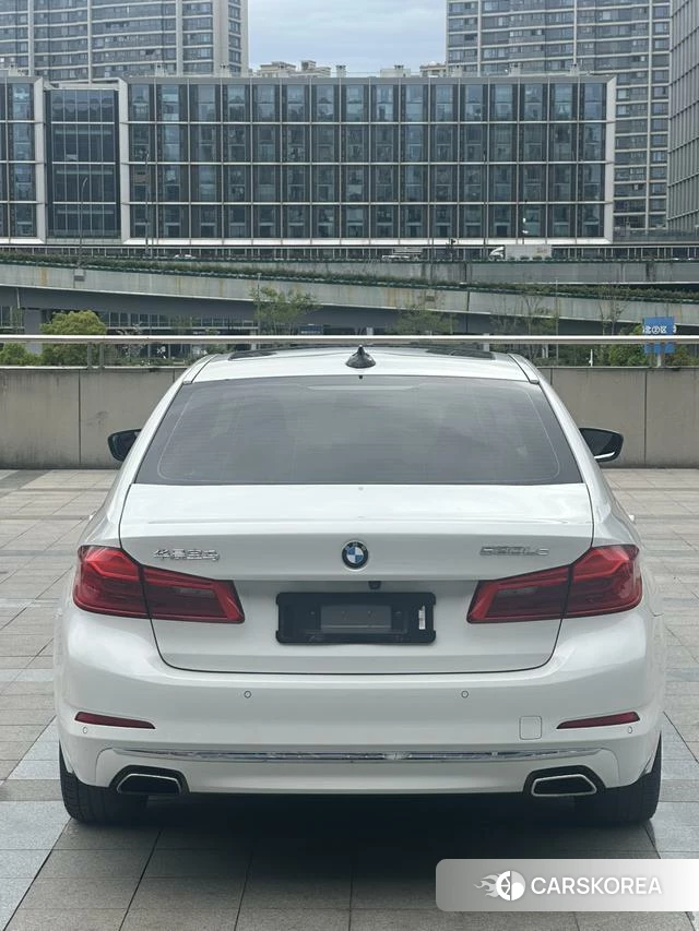 BMW 5 series PHEV id 4212696 из Китая 11