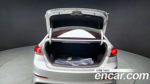 Hyundai Avante AD id 2835085 из Кореи 11