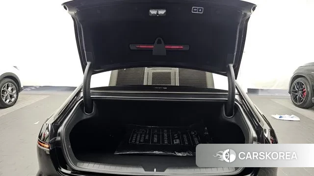 Hyundai Grandeur (GN7) id 3405291 из Кореи 11