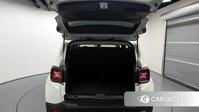 Jeep Renegade id 3555928 из Кореи 11