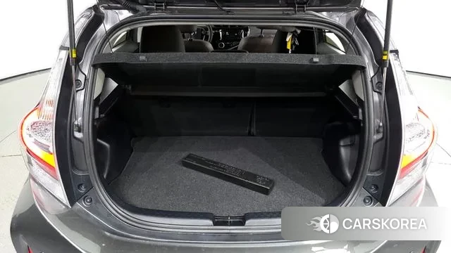 Toyota Prius C id 3188513 из Кореи 11