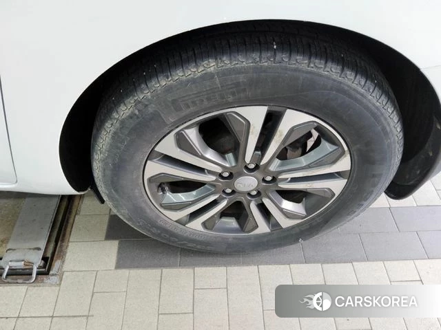 Kia The New Carnival id 4356744 из Кореи 11