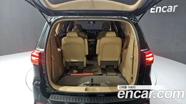 Kia The New Carnival id 2601821 из Кореи 11