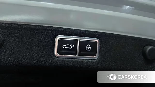 Hyundai Grandeur (GN7) id 3715937 из Кореи 11