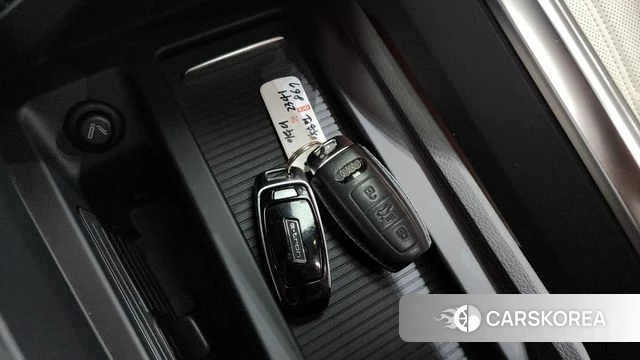 Audi e-Tron id 4507105 из Кореи 11