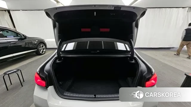 BMW 5 Series (G30) id 3675937 из Кореи 11