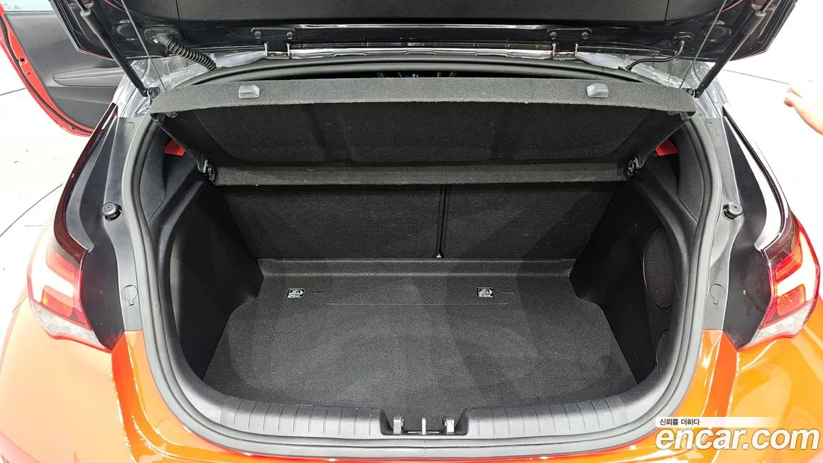 Hyundai Veloster (JS) id 2070261 из Кореи 11