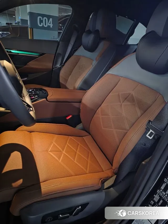 BMW 5 Series (G60) id 3502026 из Кореи 11