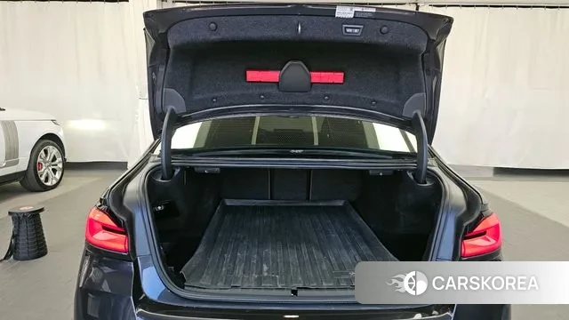 BMW 5 Series (G30) id 3428011 из Кореи 11