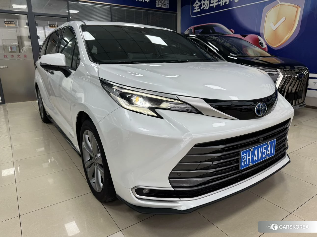 Toyota Saina id 4452355 из Китая 9