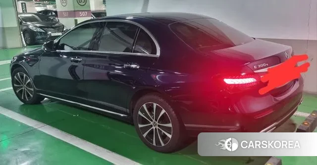 Mercedes-Benz E-Class W213 2021 Синий из Кореи, фото 2