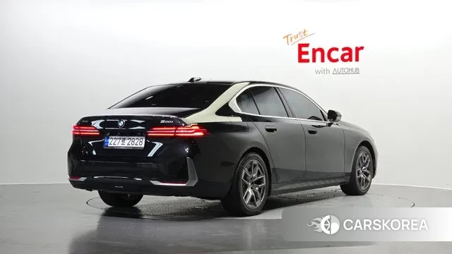 BMW 5 Series (G60) id 2905068 из Кореи 12