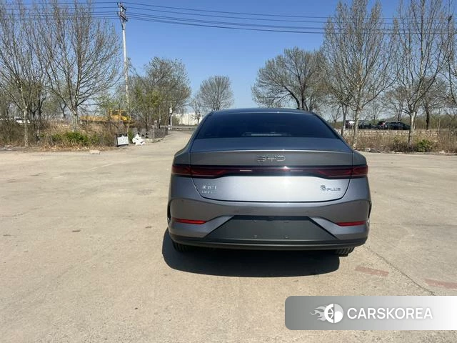 BYD Qin PLUS DM 2025 Темно-серый из Китая, фото 2
