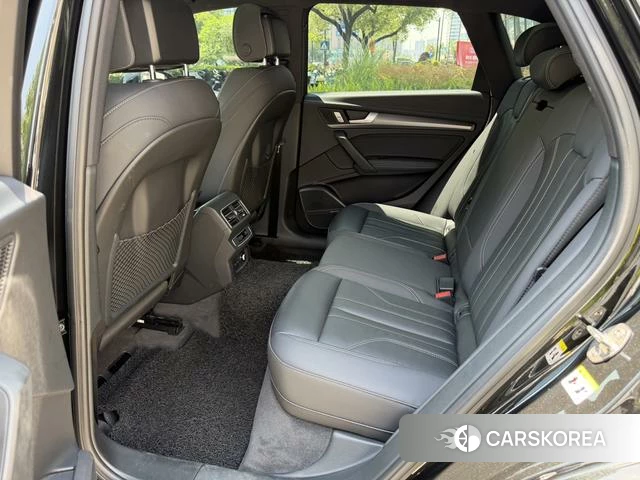 Audi Q5L 2024 Черный из Китая, фото 4