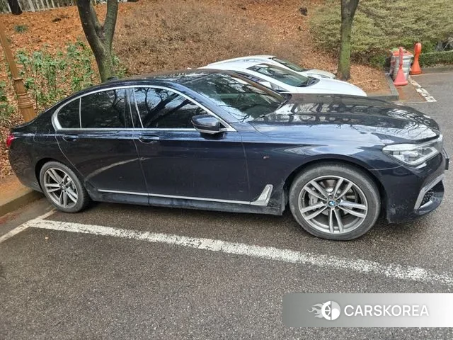 BMW 7 Series (G11) 2018 Черный из Кореи, фото 2