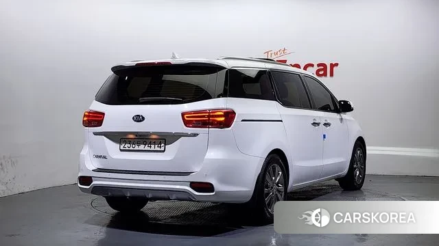 Kia The New Carnival id 3682099 из Кореи 12