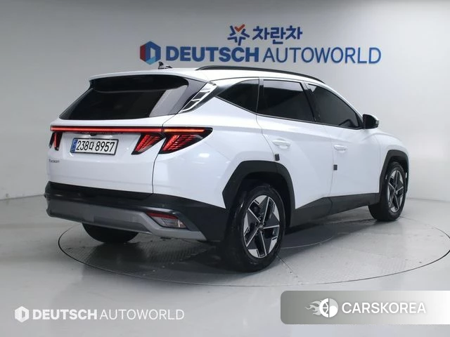 Hyundai The New Tucson (NX4) 2024 Белый из Кореи, фото 2