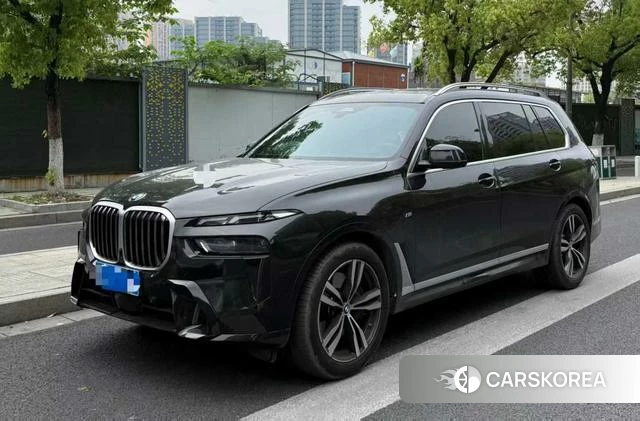 BMW X7 2024 Черный из Китая, фото 2