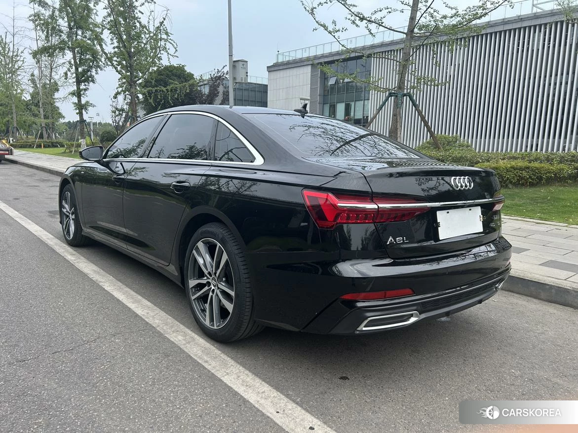 Audi A6L id 4426898 из Китая 8