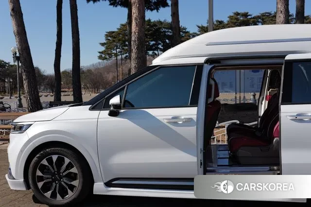 Kia Carnival 4th generation 2023 Белый из Кореи, фото 3